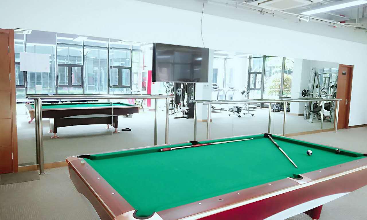 上海弘盛鼎世实业集团设立员工健身活动室