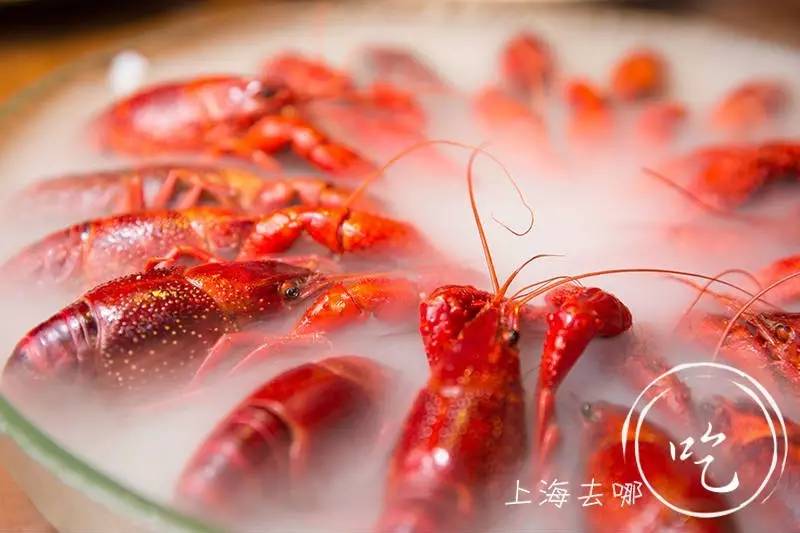 这家店营业到凌晨2点，卖的都可以选Size，还给手活儿好的打折……