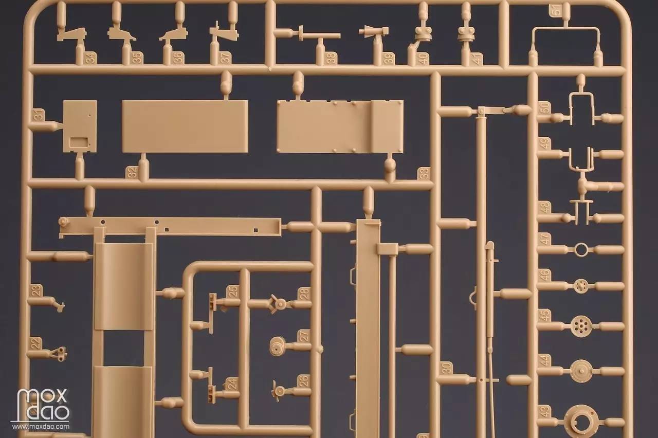 MENG出品的俄罗斯BMR-3M装甲扫雷车｜板件开盒