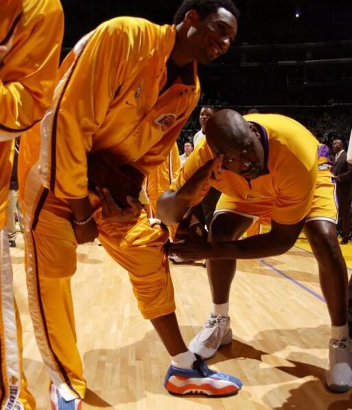 科比真正意义上的第一双耐克鞋,盘点科比的每一双球鞋