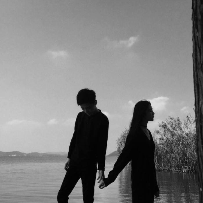 发现女朋友是男人怎么办,发现女友是别人的情人我该怎么办