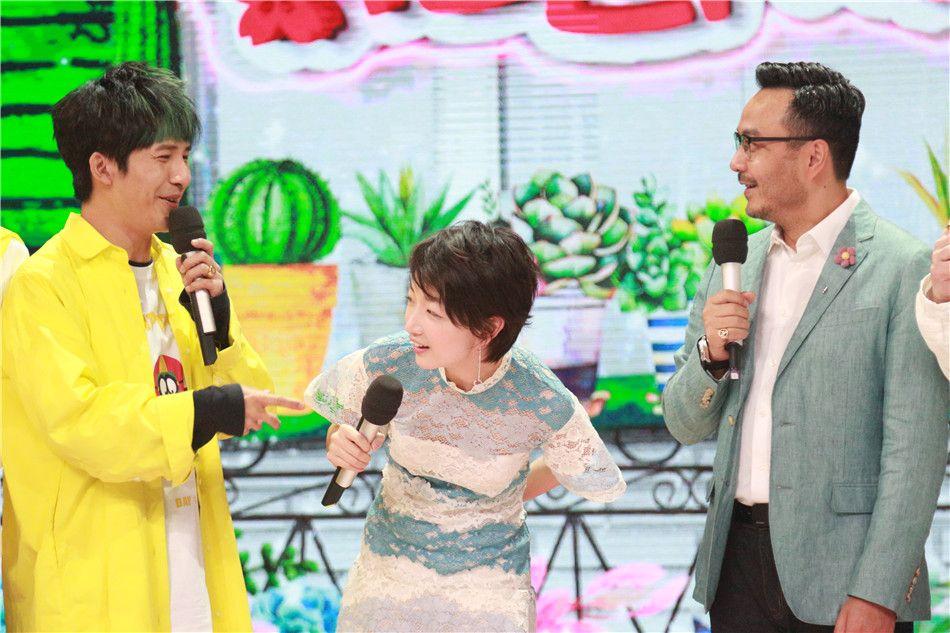 迪玛希献花周冬雨,周冬雨和迪玛希插画