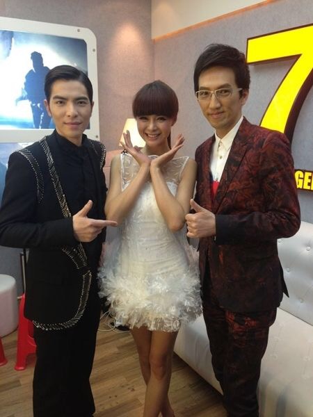 我是歌手总决赛林志炫帮唱,歌手林志炫海莉