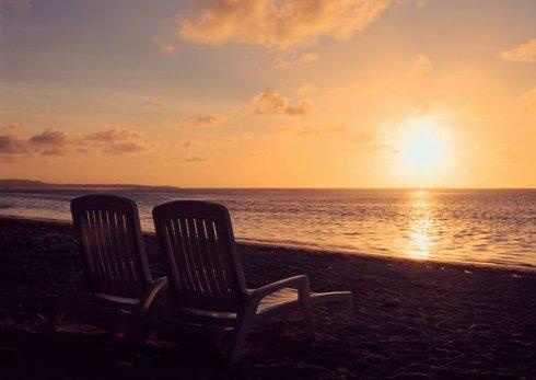 小扇引微凉悠悠夏日长全诗,小扇引微凉悠悠夏日长什么意思