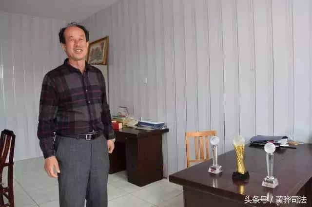 黄骅身边事｜土操场，老教练，乡村小学“炼”出冠*队军**！