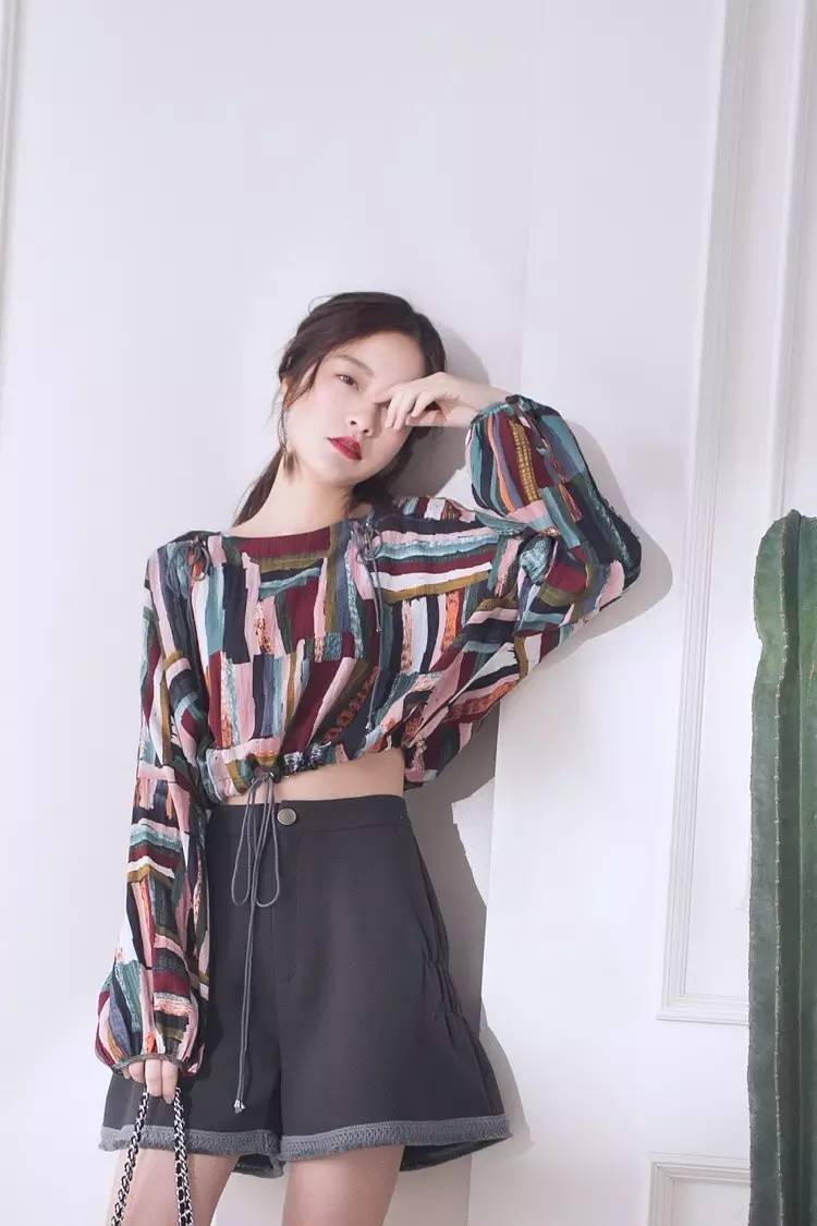 淘宝女生短袖哪个店的衣服质量好,有没有什么推荐的淘宝衣服店