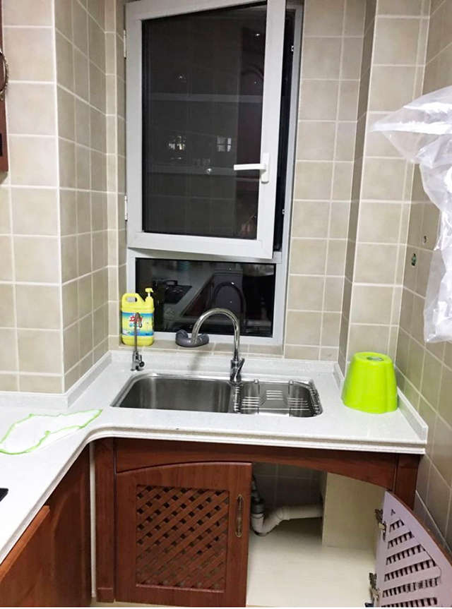 澶翠竴娆¤鍘ㄦ埧瑁呬袱涓棬,鍎跨鎴胯姗辨煖