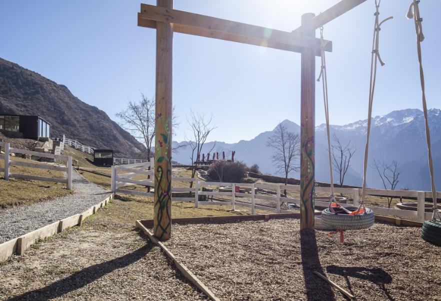 92%的本地人都不知道的秘境，“小牛背山”阿坝州浮云牧场走红