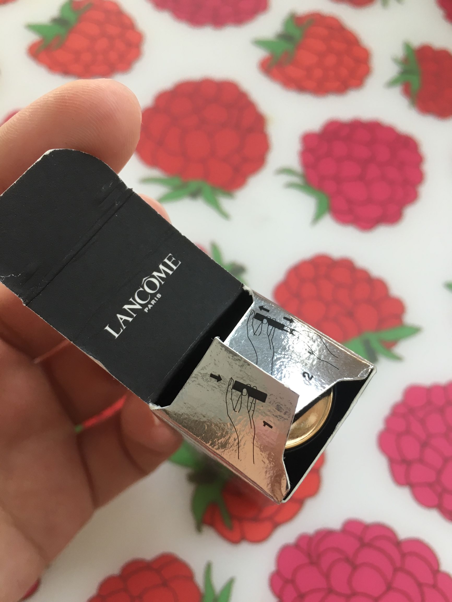 兰蔻菁纯柔润丝亮唇膏105号,兰蔻菁纯105和200