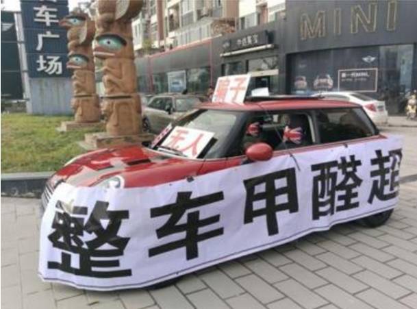 臭脚可以用盐水泡脚吗,臭脚用盐有用吗