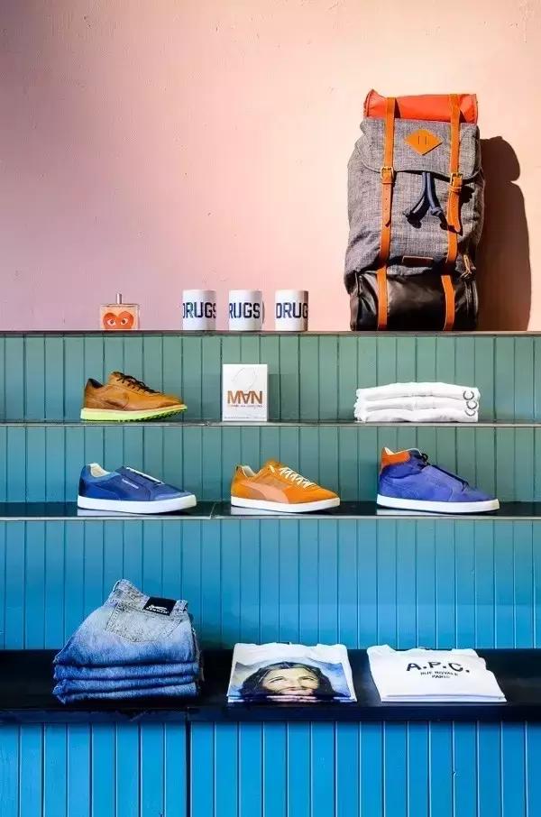 外国人会玩，开了一家“厕所”服装店，我好想去蹲坑！