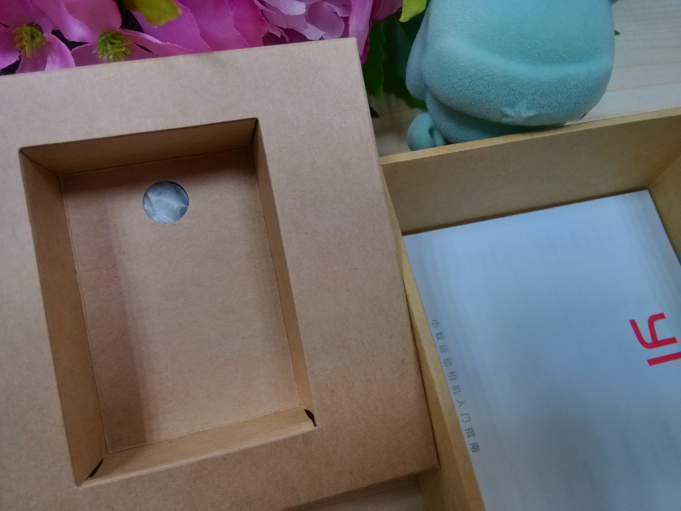 小蚁运动相机怎么通电自动开机,小蚁运动相机一代介绍