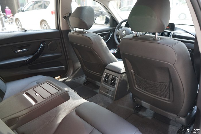 2017款宝马320lim运动试驾,19款宝马320lim运动曜夜版