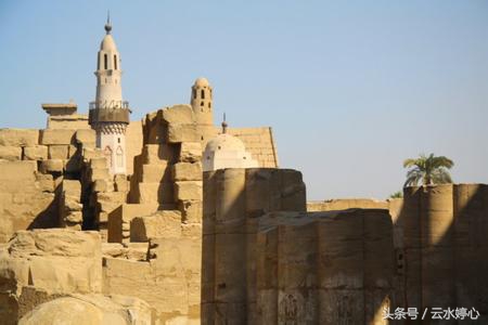 余秋雨千年一叹朗读,余秋雨千年一叹敦煌