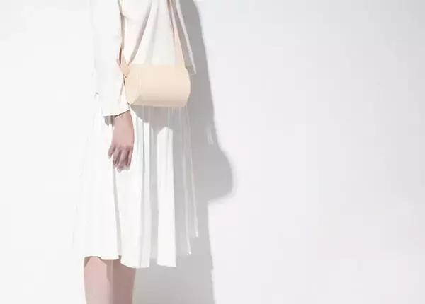 夏季出游包包,旅行如何搭配两个包包呢