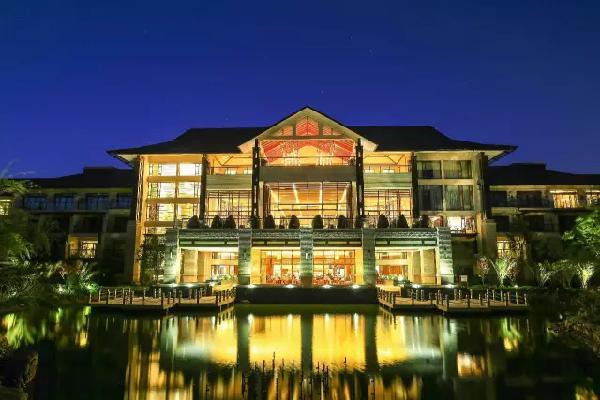 滇池度假区华邑酒店,昆明南亚之门华邑酒店