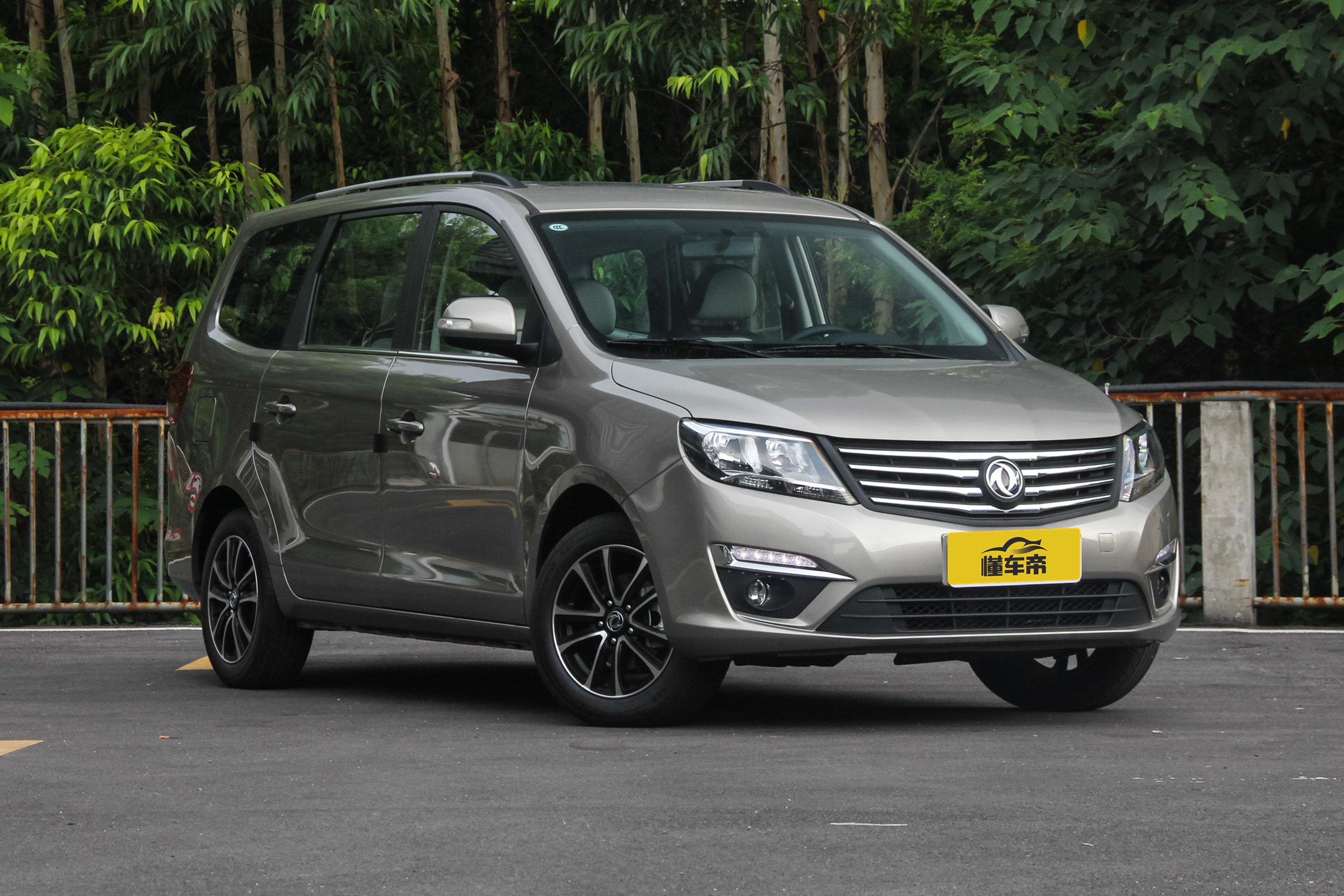 风行s500豪华版两个配置不一样,老司机推荐50万汽车品牌