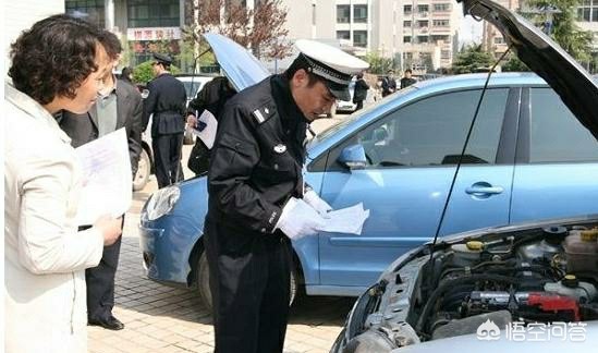 车辆过年审了开上路被抓了,车已经到了年检有违章怎么办