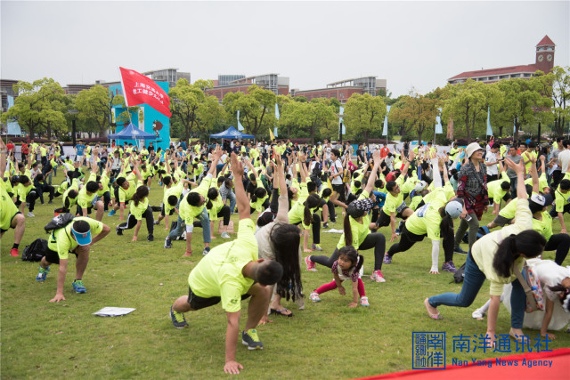 五月你好奋斗,五月你好合唱