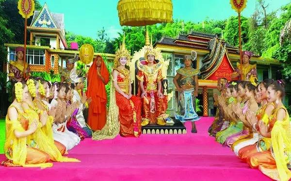 景洪泼水节注意事项,西双版纳泼水节如何不被泼