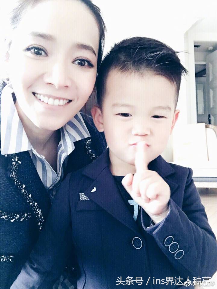 侯佩岑和她妈妈一模一样,侯佩岑和她妈妈像吗