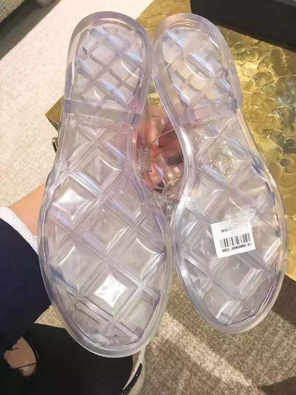 香奈儿4000块钱一双的水晶凉鞋,香奈儿塑料凉鞋
