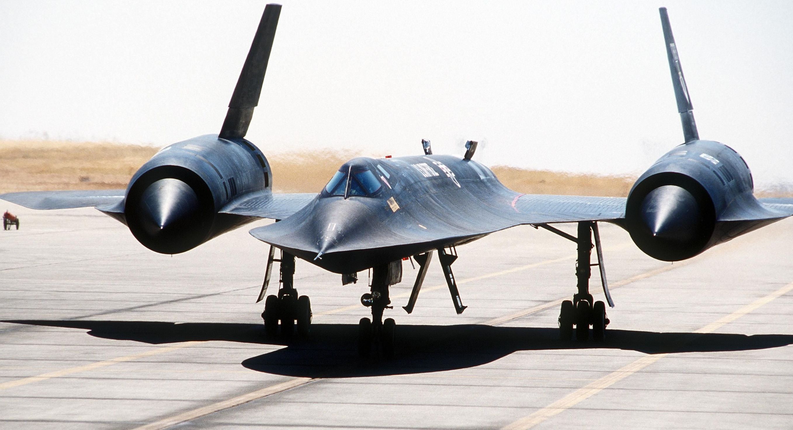 隐形轰炸机b2真可以隐形吗,军事专家谈b21隐形轰炸机