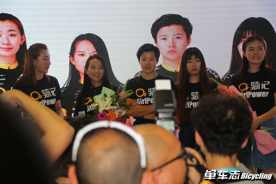 人潮爆拥——2017上海国际自行车展Dayone