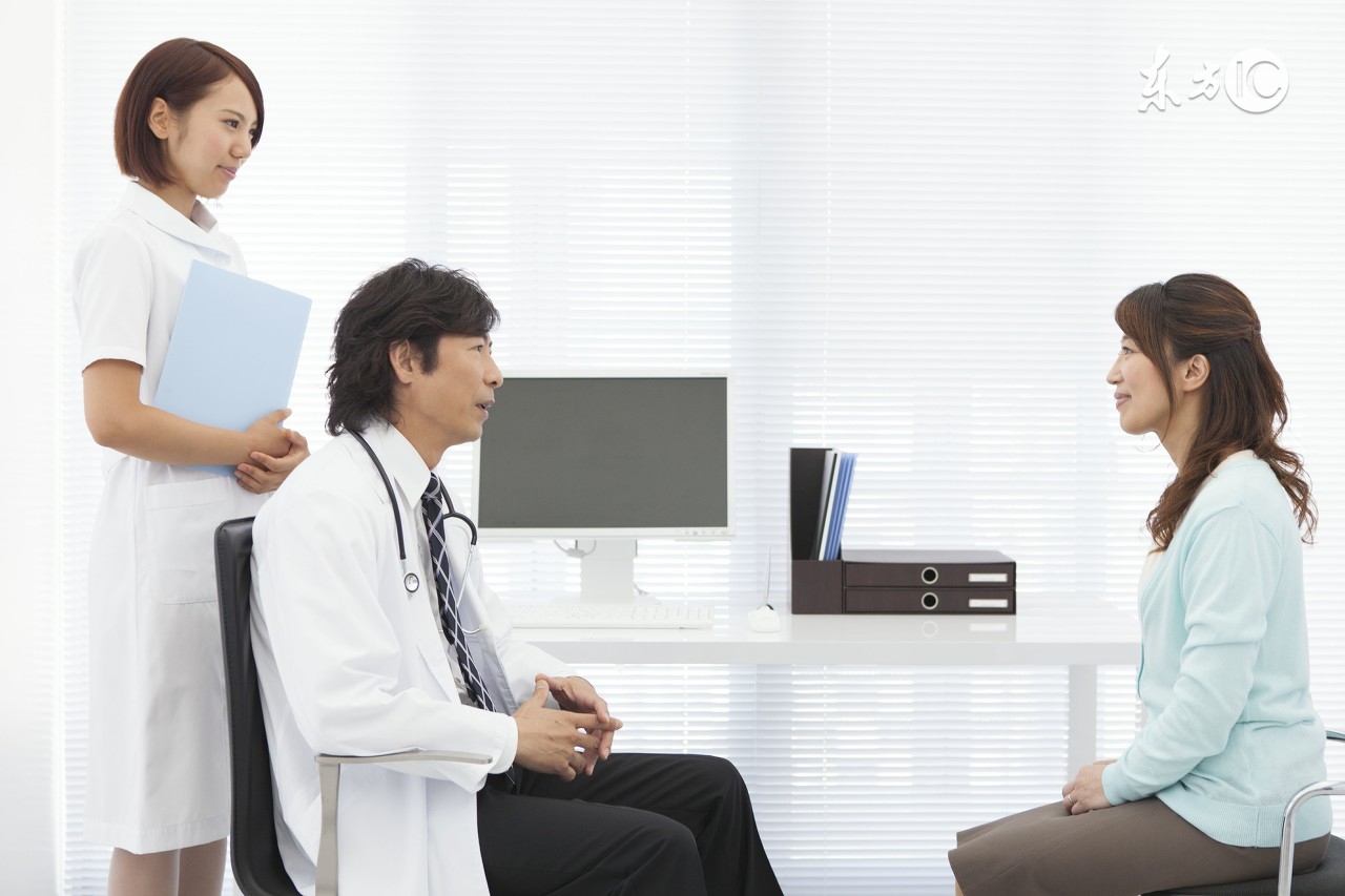 分娩时助产士会阴保护手法,分娩时助产士人文关怀