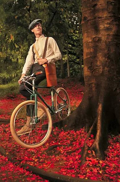 你怎么穿得像格利高里·派克？因为要参加复古骑行派对啊！