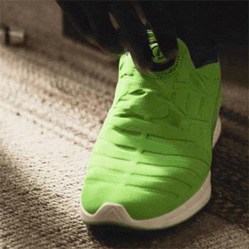 便捷式系鞋带球鞋,自动系鞋带的nike球鞋