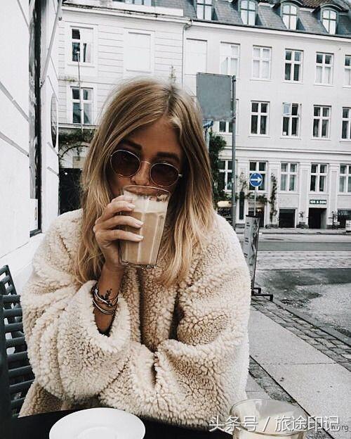 旅行时拍照怎样摆姿势,旅行最佳拍照pose你学会了吗