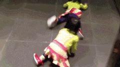 发错私密照、和粉丝谈恋爱|37个新媒体年轻人的疯狂故事