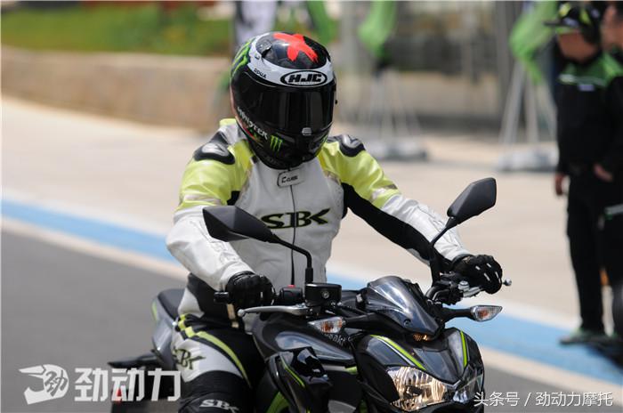 川崎新发布越野车,川崎新款