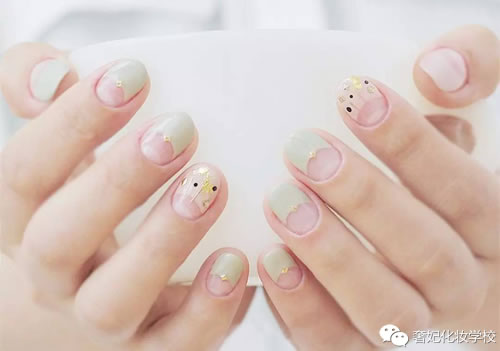 高级质感莫兰迪磨砂美甲,高级质感美甲ins风带钻