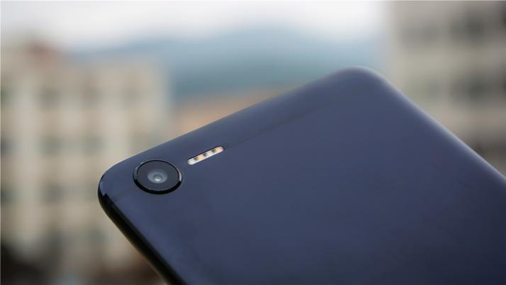 魅蓝e2全部参数配置,魅蓝e2现在值得入手吗