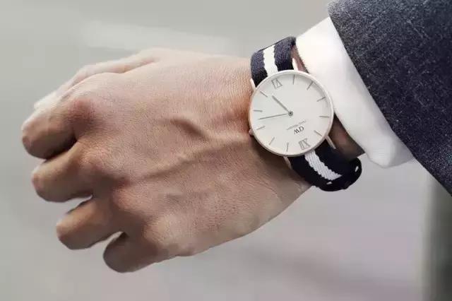 dw带日历的手表多少钱一块,卡西欧dw5600全部款式