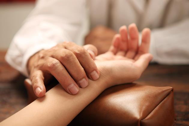 治疗各种头痛的口诀,治头痛的10首验方