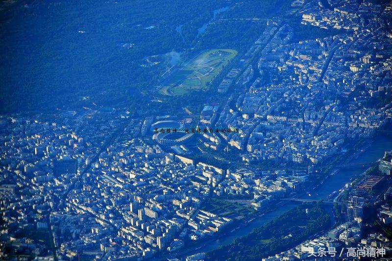 男子踩飞行板飞越英吉利海峡,法国飞人23分钟飞越英吉利海峡