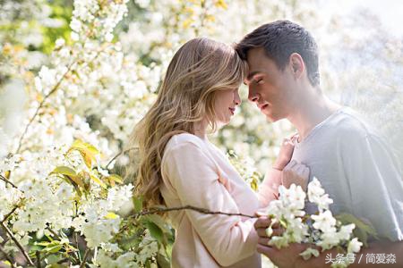 爱的表白经典诗句,爱的表白经典语句简短英文