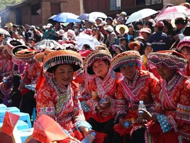 新闻快讯｜这里载歌载舞好热闹来看看发生了什么事