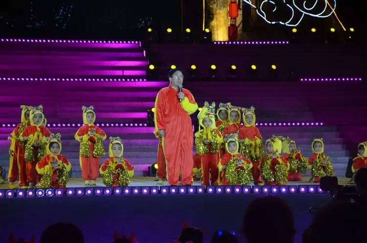 客场战胜中国队却被鼓掌欢呼,主场取胜