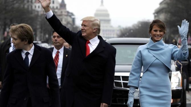 法国总统西装3千元第一夫人借LV套装穿，法国史上最省总统夫妻