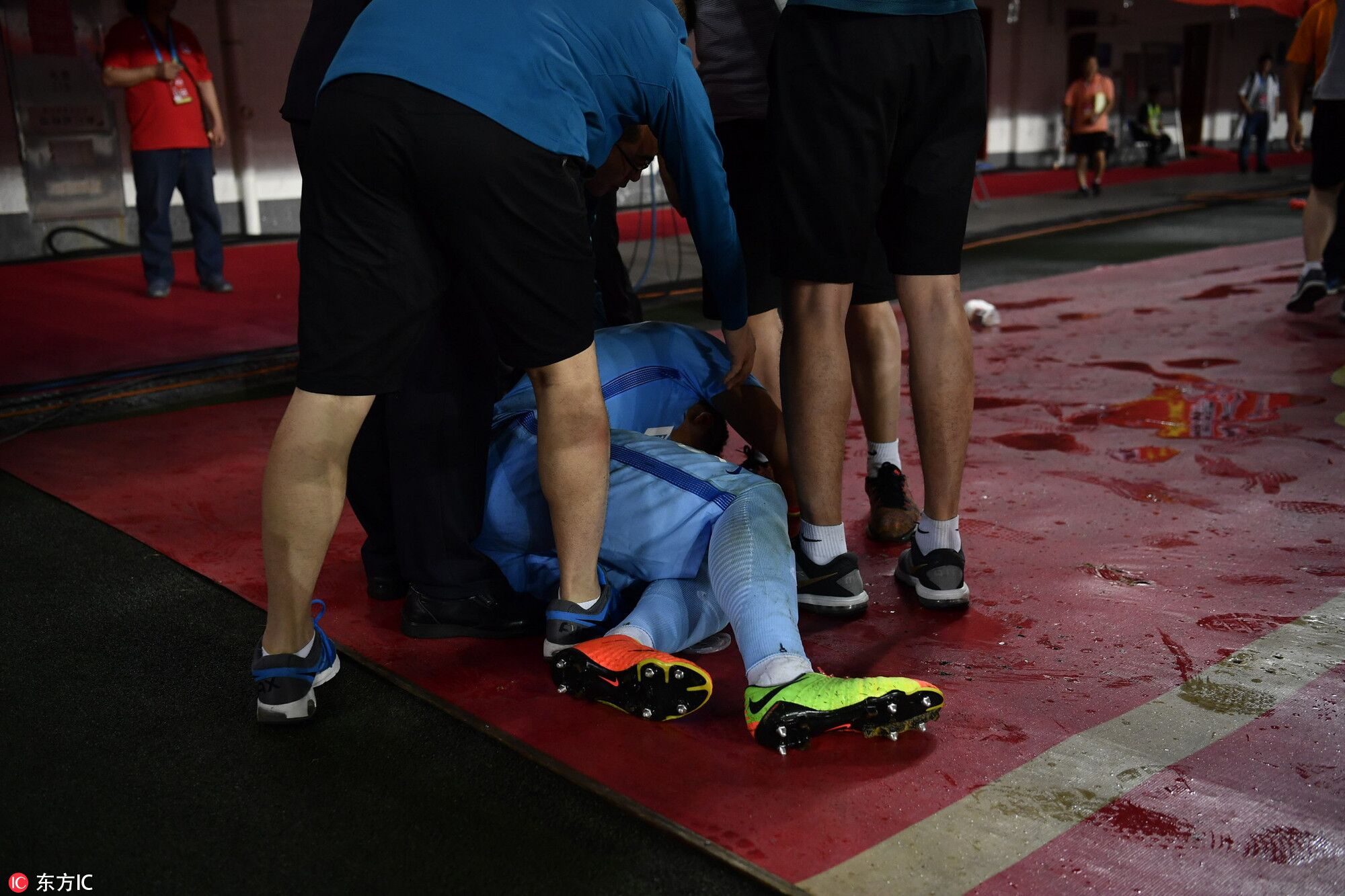 百盈早报：天体闹剧发酵！曝R马向恒大球迷竖中指