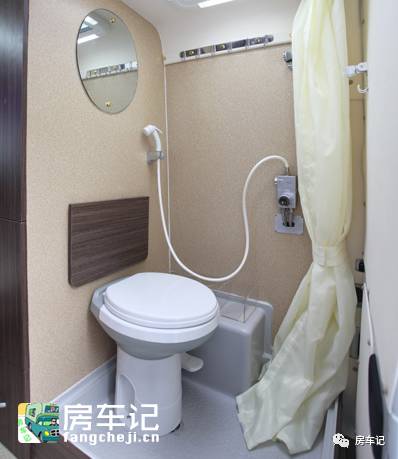 德兴东风御风短轴房车配置表,最便宜的大通短轴自动挡房车