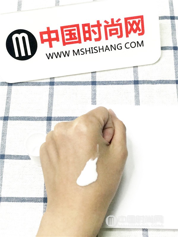 蜗牛焕颜cc霜,蜗牛亮肤无瑕修饰cc霜