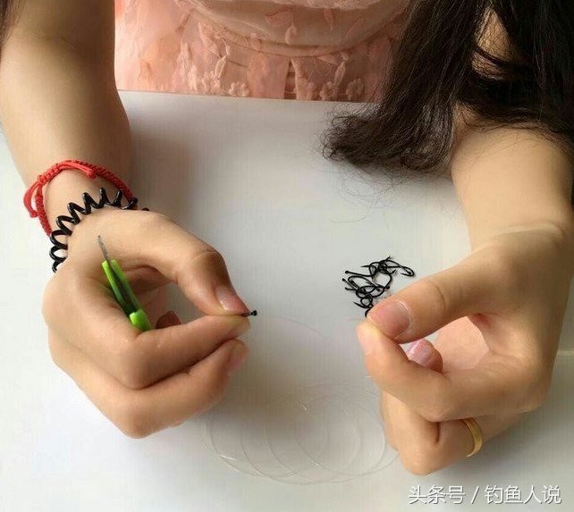 新手如何绑鱼钩,钓鱼人绑鱼钩怎么绑