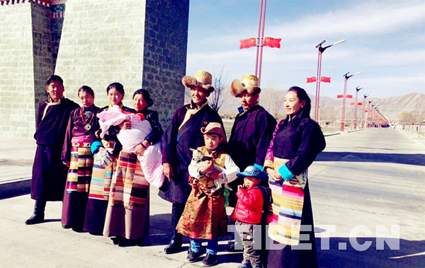 老西藏四讲四爱,四讲四爱西藏老人