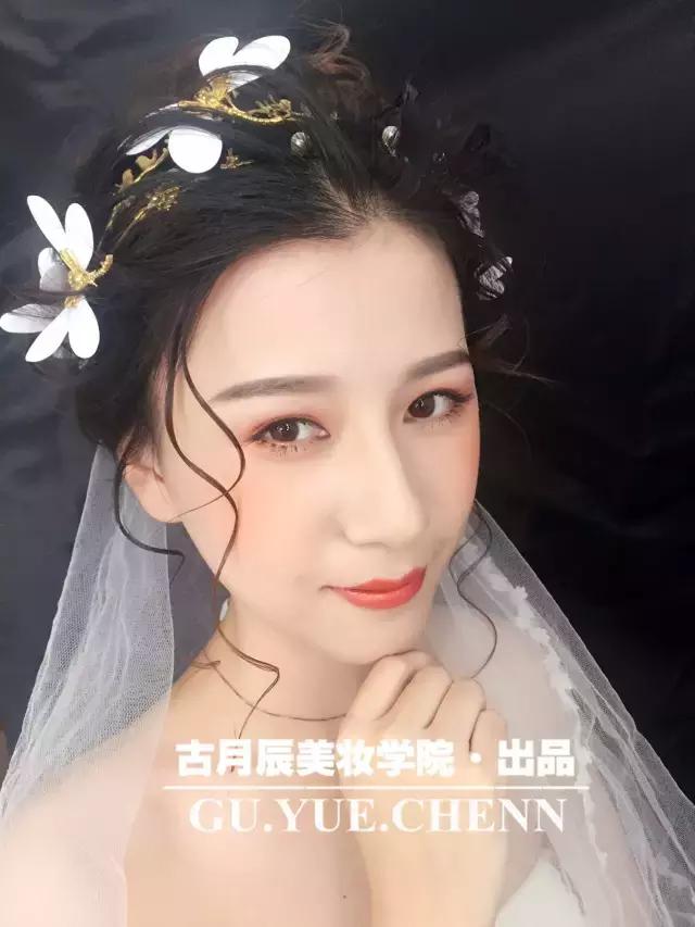 新娘跟妆价差,新娘跟妆有必要请贵的吗