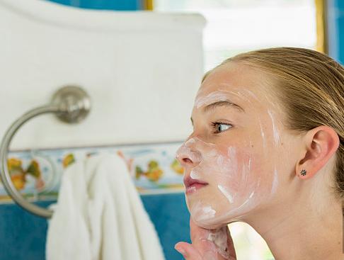 脸部过敏如何解决,治疗脸部过敏的草